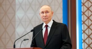 A dupla teoria sobre o corpo de Putin ressurgiu depois que a polícia russa aparentemente pronunciou incorretamente o nome de Putin em um vídeo do Kremlin