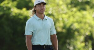 A estrela do PGA Championship recebeu uma penalidade e evitou por pouco a desqualificação por uma rara violação das regras antes do início da rodada.