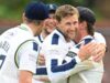County Championship: Root leva quatro postigos na vitória de Yorkshire sobre Somerset