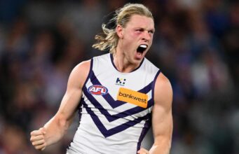 O analista da AFL David King diz que Fremantle deveria considerar dispensar Hayden Young de viagens fora de casa antes das finais