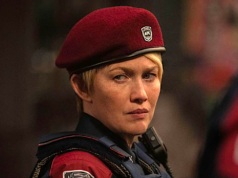 Conversamos com a estrela de ‘For All Mankind’ Mireille Enos sobre como tornar o policial marciano durão de Happy Valley