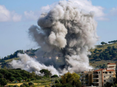 Os Estados Unidos bombardeiam locais de mísseis no sul do Irã, apesar das negociações de cessar-fogo