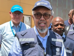 O chefe da OMS, Tedros, insta os países a suspenderem as proibições de viagens na República Democrática do Congo e em Uganda