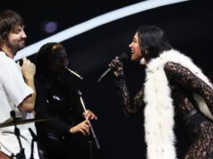 Dua Lipa sobe ao palco de Londres com Tame Impala: Assista