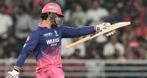 O prodígio de 15 anos acertou 97 bolas em 29 para eliminar Sunrisers Hyderabad de Pat Cummins no IPL.