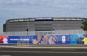 38 dirigentes acompanharam a seleção holandesa na Copa do Mundo, em Nova York e Nova Jersey. Processar FIFA por preços de ingressos