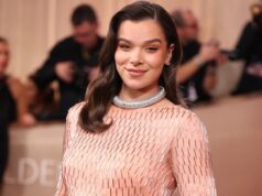 Hailee Steinfeld compartilha atualizações pós-parto