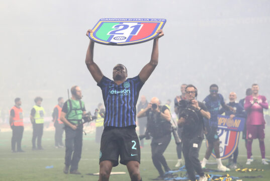 Barcelona, Liverpool e Real Madrid ficam de olho no Inter Dumfries