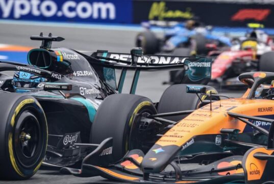 Chefes da F1 concordam em mudanças no design do motor para 2027