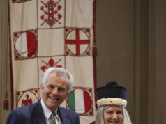 Ferruccio Ferragamo recebe título honorário da Universidade de Florença