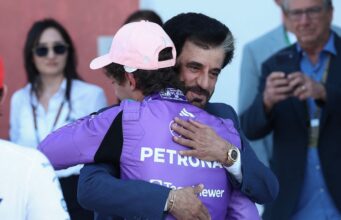 O presidente da FIA permitiu que alguns motores V8 retornassem à F1 até 2031