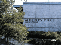 Um homem de Woodburn foi acusado de violência doméstica. Eles se encontraram brevemente.