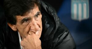 Notícia bombástica em Avellaneda: Racing demite Gustavo Costas após fracasso continental