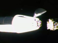 A cápsula SpaceX Dragon entrega ciência e suprimentos para a estação espacial