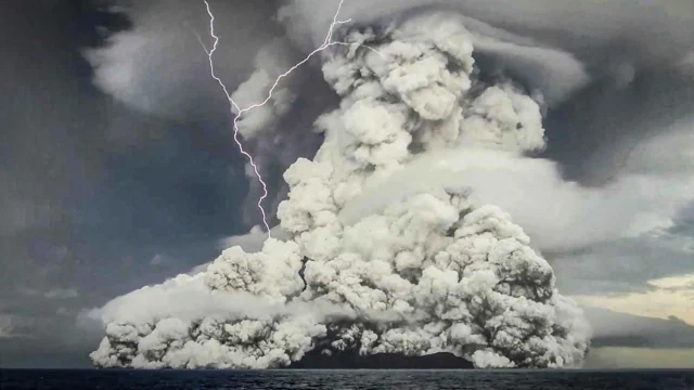 hunga-tonga-hunga-haapai-eruption.webp.webp