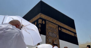 Mais de 1,6 milhão de peregrinos chegam à Arábia Saudita para o Hajj | Feed de notícias