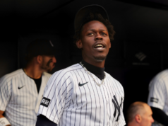 Não, o jogador de campo dos Yankees, Jazz Chisholm Jr., não usou um AirPod durante uma partida