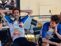 Sol, café, doces e sorvetes: como o Peloton passou seu último dia do Giro