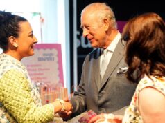Rei Charles escolhe presente surpresa para Princesa Charlotte e diz ‘ela vai adorar’ durante visita à Irlanda do Norte