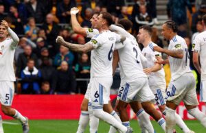 Leeds respondeu com uma oferta de transferência de £ 39 milhões para a estrela dos Wolves