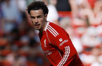 O Liverpool está trabalhando nos bastidores para contratar um substituto para o brasileiro Curtis Jones