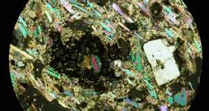 Cientistas criaram um mapa do tesouro global que aponta para depósitos ocultos de terras raras