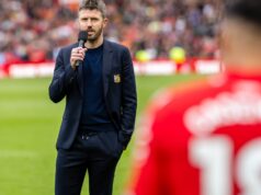 Man Utd anuncia saída do fracassado time Bomber enquanto Michael Carrick faz um apelo em campo aos fãs