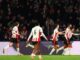 Leeds em contato constante para contratar quatro vezes vencedor do título enquanto a cláusula de rescisão se aproxima