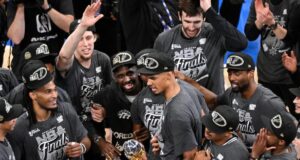 Os Spurs surpreenderam o Thunder e marcaram um confronto nas finais da NBA com os Knicks
