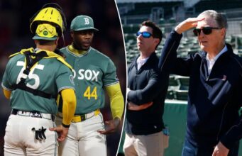 Aviões sobrevoaram Fenway Park para instar John Henry a vender o Red Sox