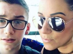 Mãe e filho usaram um martelo para atacar o amigo após quebrar a porta da frente e foram condenados a 10 anos de prisão