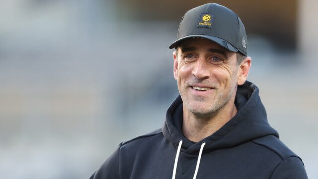 nfl-steelers-aaron-rodgers-030526-1.jpg
