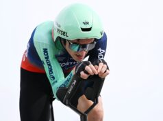 ‘Mais confortável’ – Felix Gall defende falta incomum de viseira do capacete após entrega no contra-relógio do Giro d’Italia