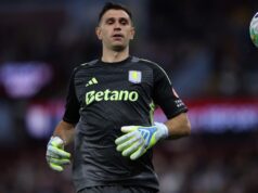 Aston Villa by Dibu Martínez x Nottingham Forest AO VIVO pela Liga Europa: minuto a minuto da semifinal