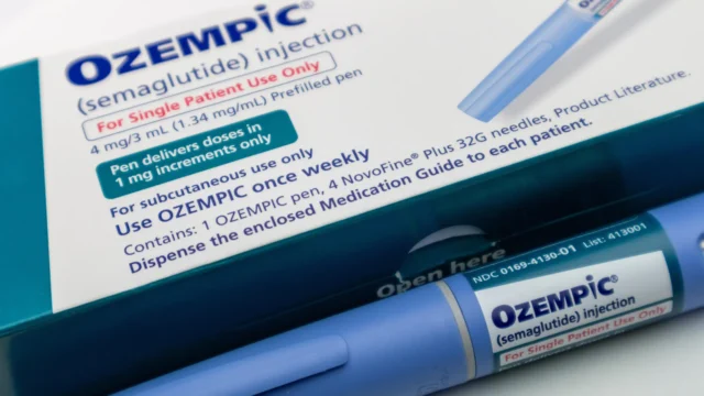 ozempic-semaglutide-injection-pen-and-box.webp.webp