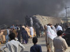Pelo menos 23 pessoas morreram e dezenas ficaram feridas em um ataque a um trem em Quetta, no Paquistão