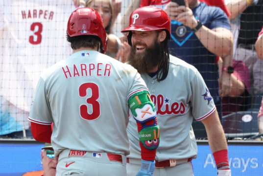 Phillies em brasa voltam a ultrapassar 0,500 após um início difícil na temporada de 2026 da MLB
