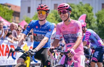 ‘É a hora certa de pegar a camisa rosa’ Jonas Vingegaard e Visma-Lease a Bike estão finalmente prontos para assumir o controle do Giro d’Italia.