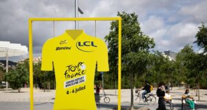 O Tour de France de 2028 muda para junho, começando com champanhe no cardápio da casa Grand Départ.