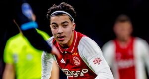 Muitas informações da Premier League sobre a pré-seleção do Marrocos para a Copa do Mundo: a jogadora do Ajax, Rayane Bounida, também está na lista.