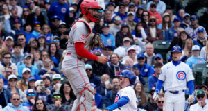 Reds Tyler Stephenson esquece de marcar corredores contra Cubs, permitindo correr para marcar