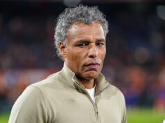 As duas faces de Pierre van Hooijdonk, de jogador de equipe ideal a criador de problemas.