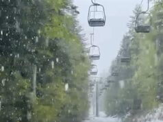 No final da temporada a neve retorna às montanhas da Toscana