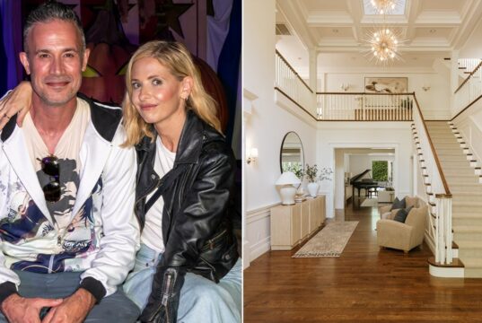 Sarah Michelle Gellar e Freddie Prinze Jr. listaram uma casa em Brentwood por US$ 10,5 milhões.