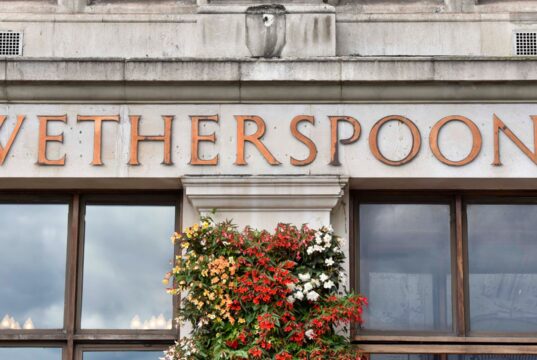 Wetherspoons abre amanhã um novo pub de 3.000 metros quadrados no centro da cidade do Reino Unido