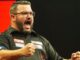 Open da Áustria de dardos: Gian van Veen chocado quando Michael van Gerwen avança e Cristo Reyes acerta nove | Notícias sobre dardos