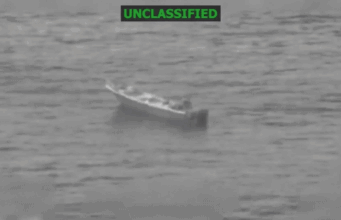Militares dos EUA matam duas pessoas em ataque a navio suspeito de contrabando de drogas