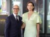Stanley Tucci reflete sobre a diferença de idade de 21 anos com a esposa Felicity Blunt: ‘Nós nos demos bem imediatamente’