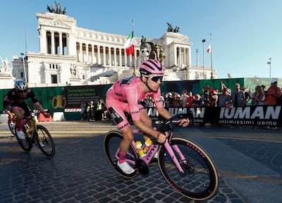 team-visma-lease-a-bike-s-british-rider-simon-yates-wearing-the-pink-jersey-of-overall-leader-maglia.jpeg