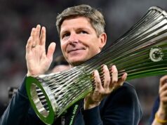 Treinador de sucesso do Crystal Palace após o 3º prêmio da primeira divisão e pensando no futuro